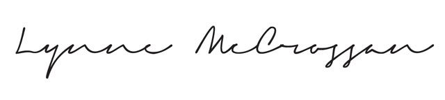 Lynne McCrossan Signature